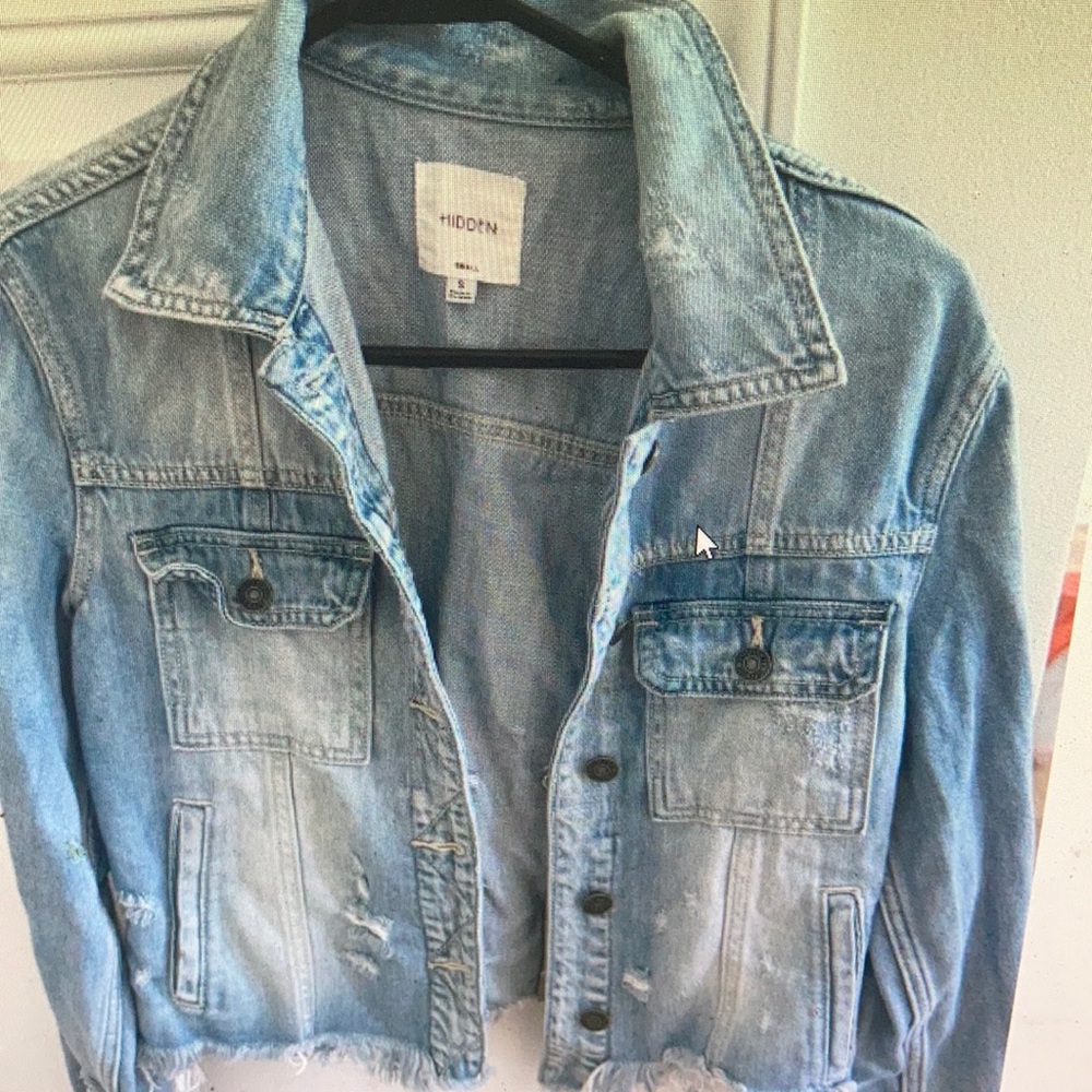 Hidden Light Blue Distressed Denim Jacket with Frayed Hem